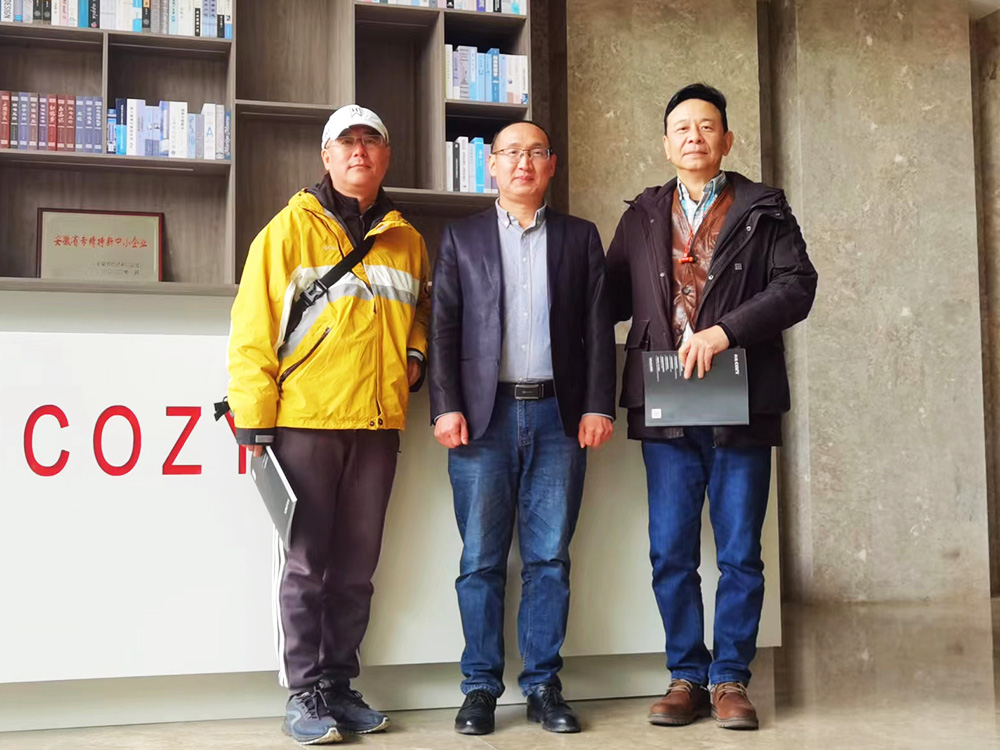 It is such a delight to have friends coming from afar —— welcome Mr. Li' visit.