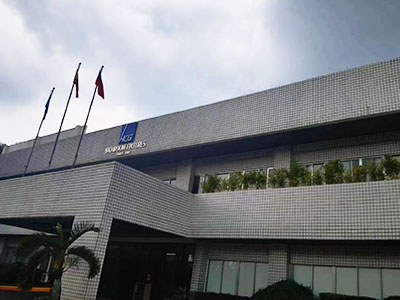 Sales manager flew to Philippines to communicate with customers in depth